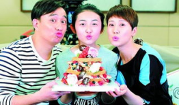 电视剧小别离演员名单,实力派明星齐聚一堂，演绎感人家庭教育故事